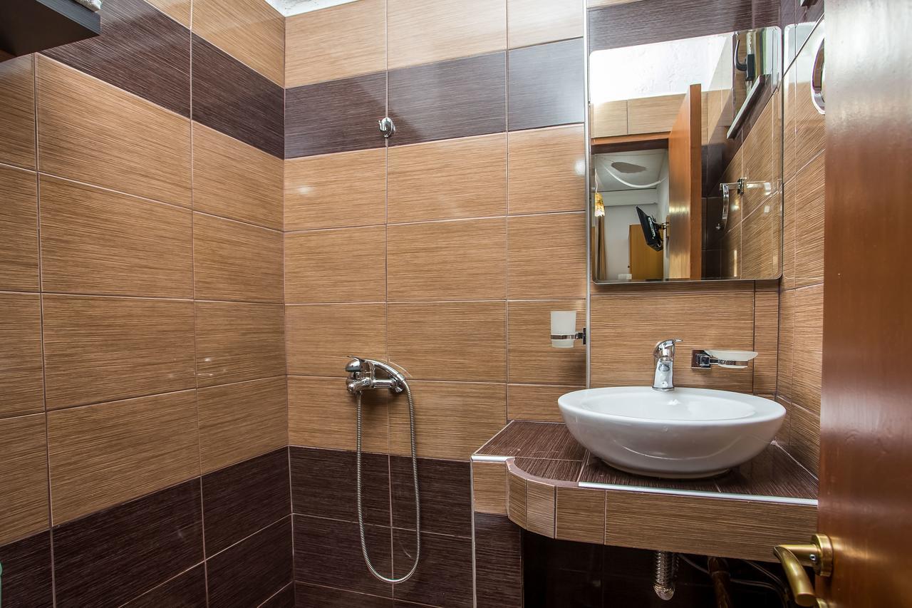 Toulas Studios & Apts No2 Faliraki Dış mekan fotoğraf