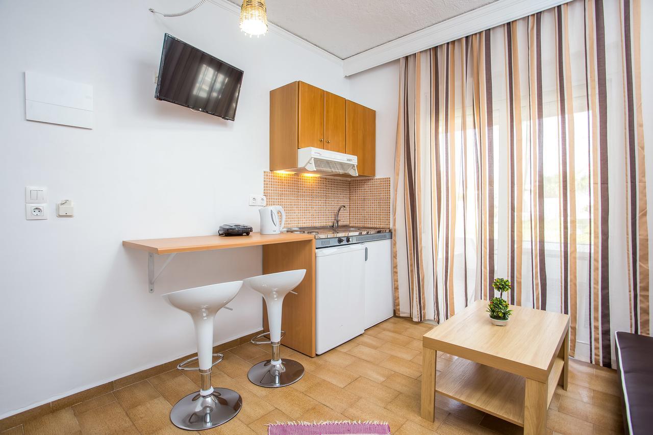 Toulas Studios & Apts No2 Faliraki Dış mekan fotoğraf